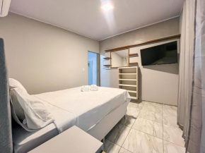 Apto completo com Ar, Wi-fi e Smart TV - 5 min da Praia